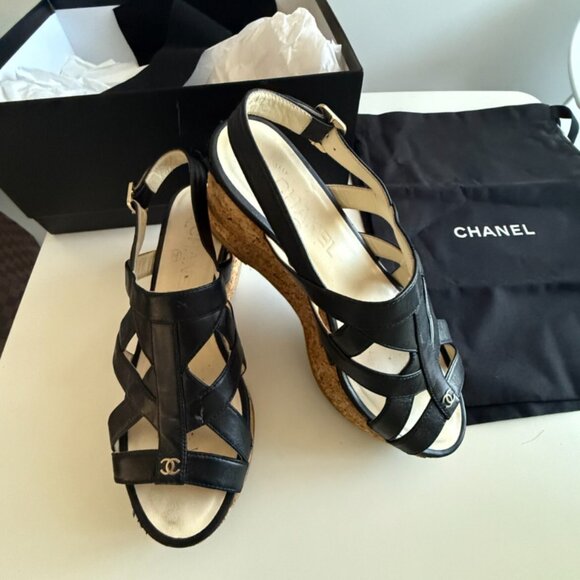 Chanel 2015 Interlocking CC Logo Slingback Sandals Women's Size: 7 | IT 37 - Picture 1 of 6